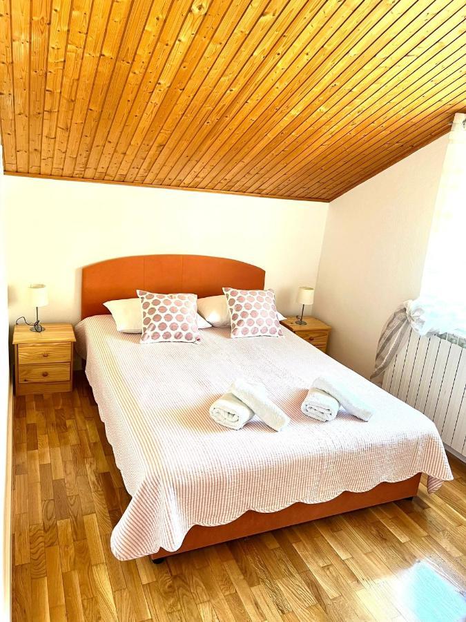 Apartments Toni Подстрана Екстериор снимка