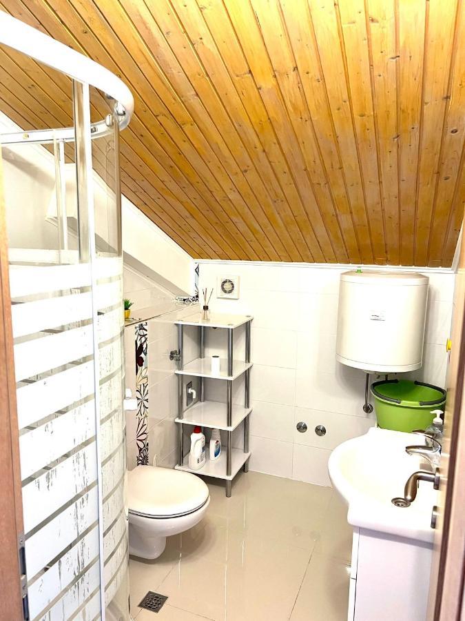 Apartments Toni Подстрана Екстериор снимка