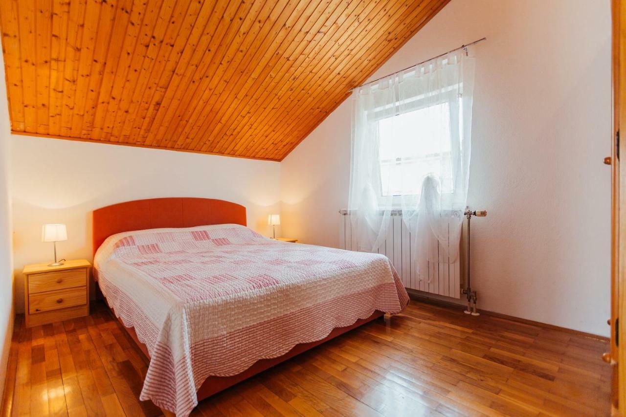 Apartments Toni Подстрана Екстериор снимка