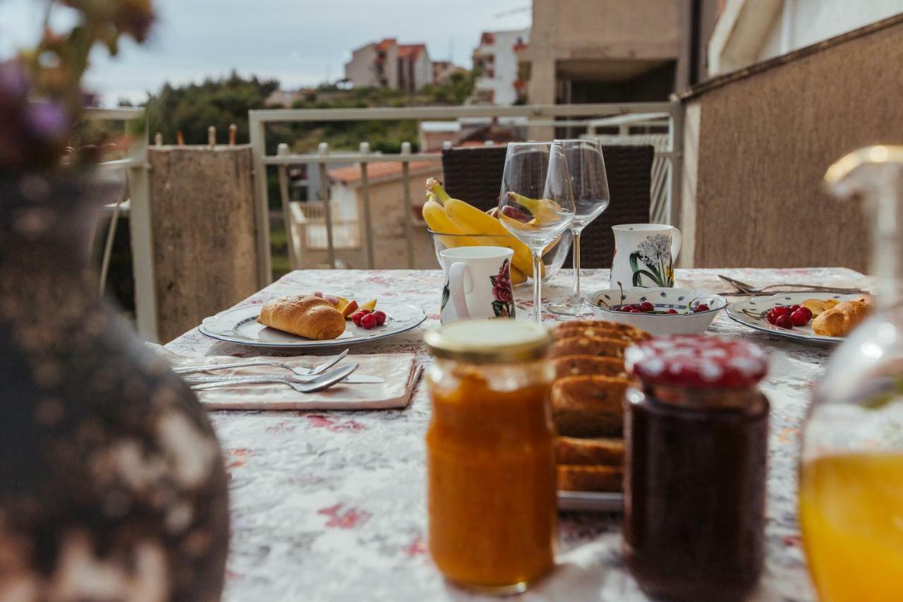 Apartments Toni Подстрана Екстериор снимка